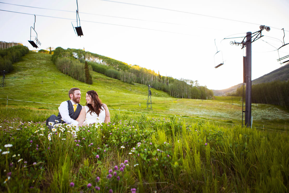 Brady & Natalie – Sunlight Mountain Weddings