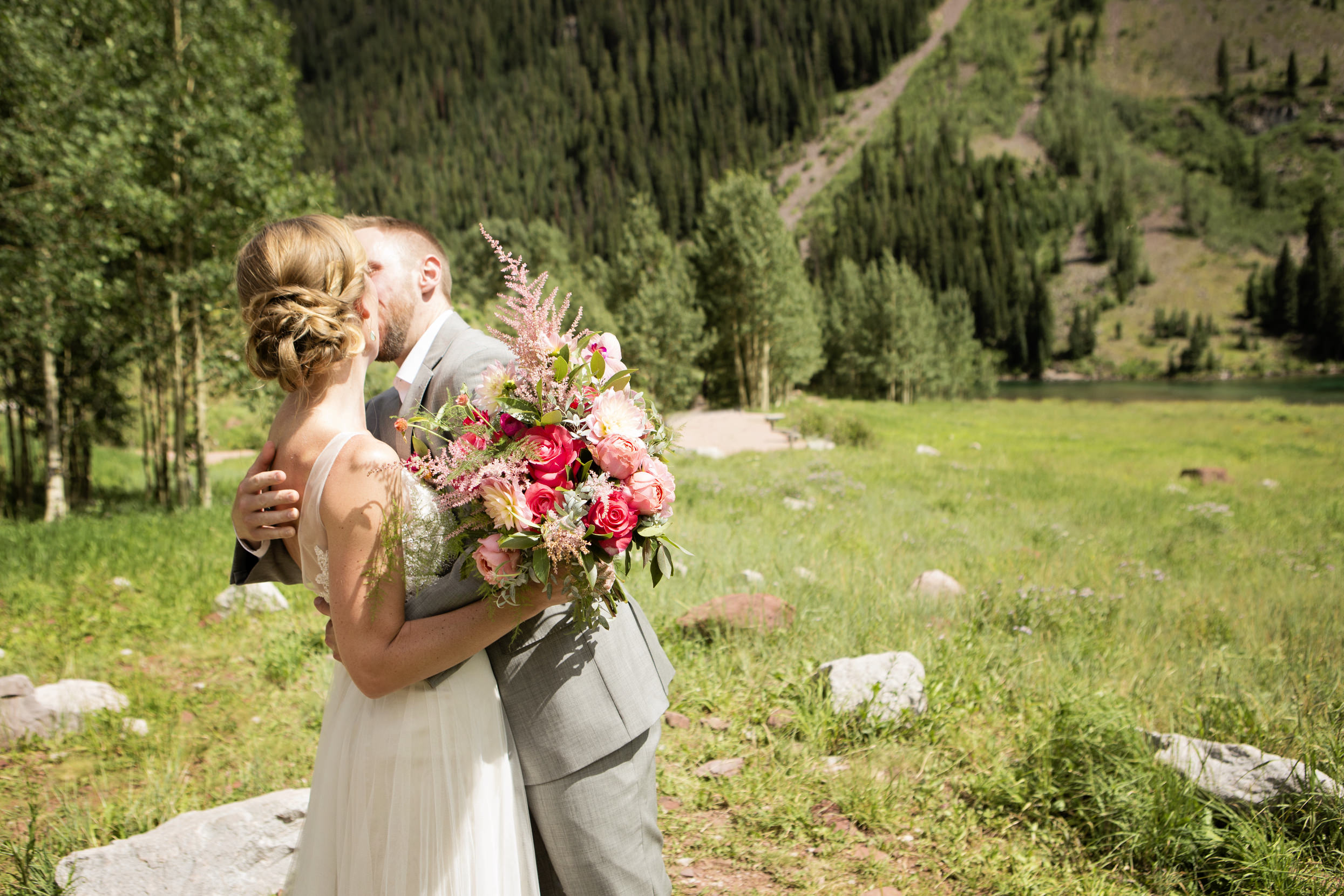 Wedding Photo at Maroon Bells | Windfirm Photography