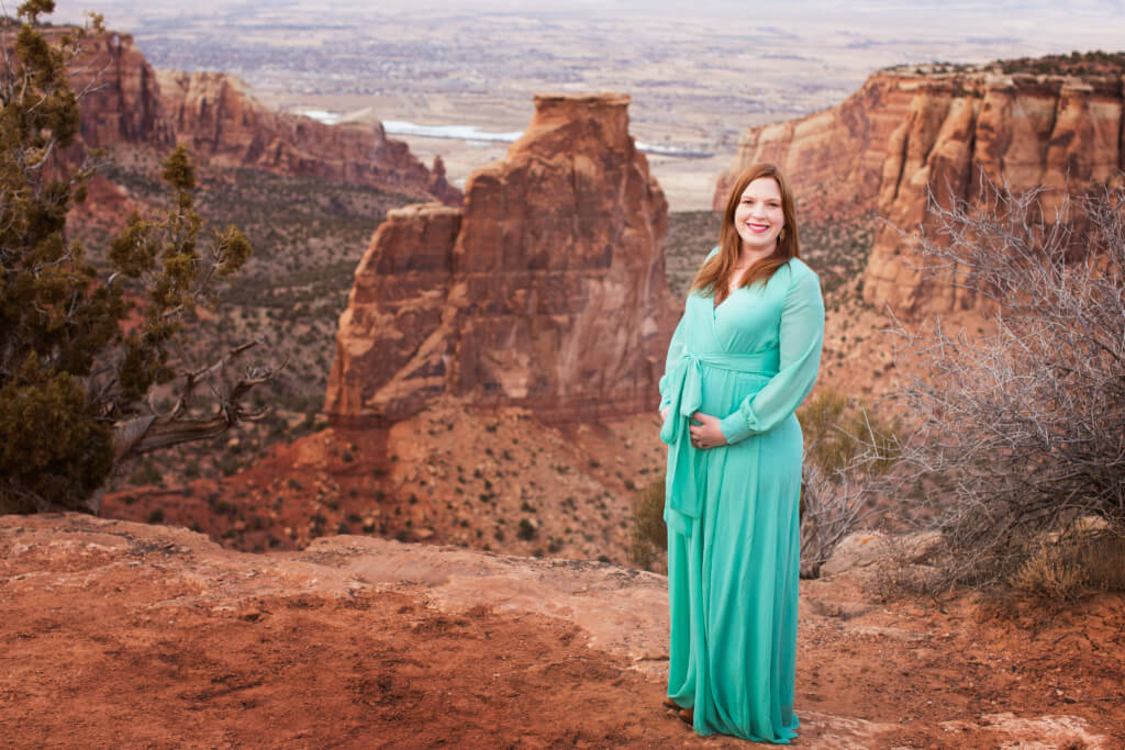 Colorado National Monument Maternity Portraits